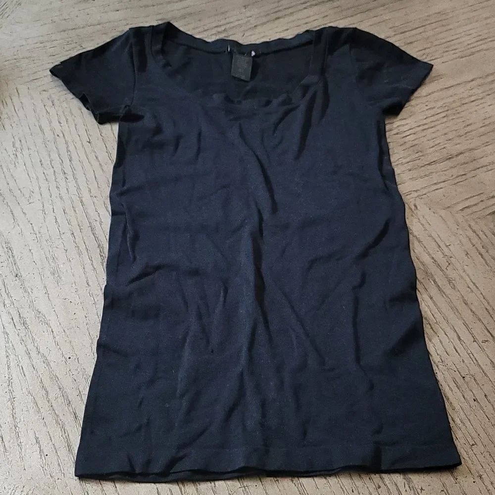 Black short sleeve spandex shirt XS🖤